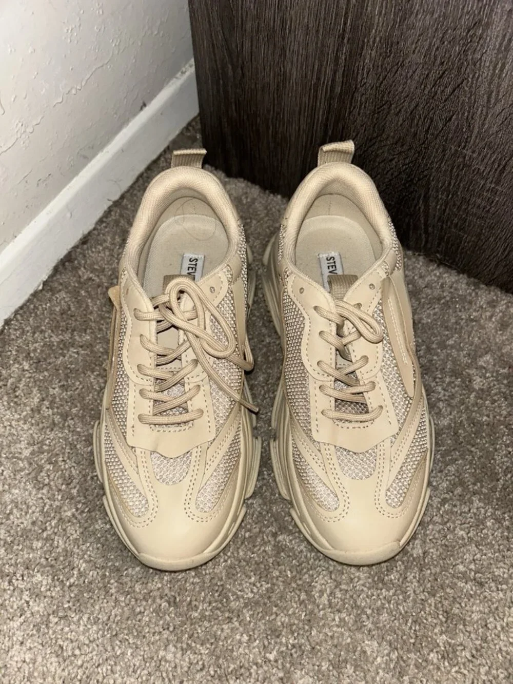 Steve Madden Tan Chunky Possession Athletic Sporty Sneakers Size 7
